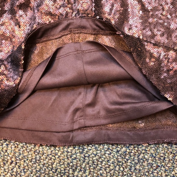 🍒2/$20🍒NEW F21 Sequin Skirt - Picture 2 of 5